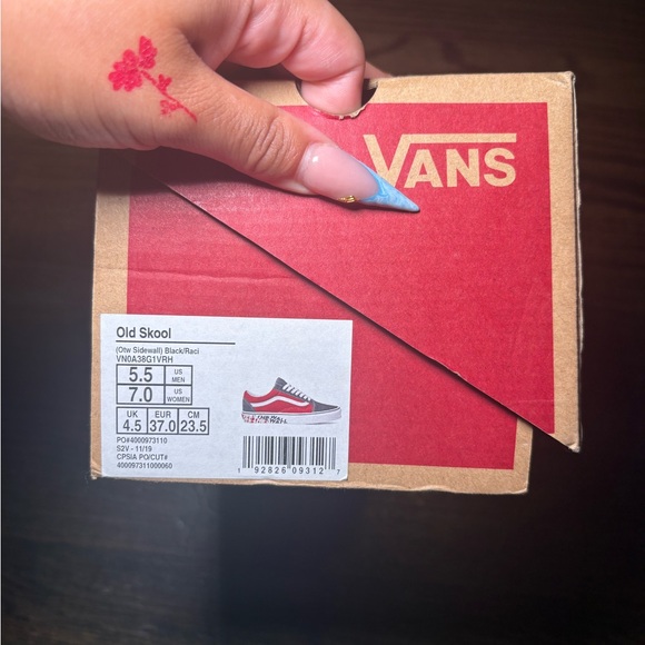 Vans Old Skool Sneakers - Black and Red - Picture 1 of 4